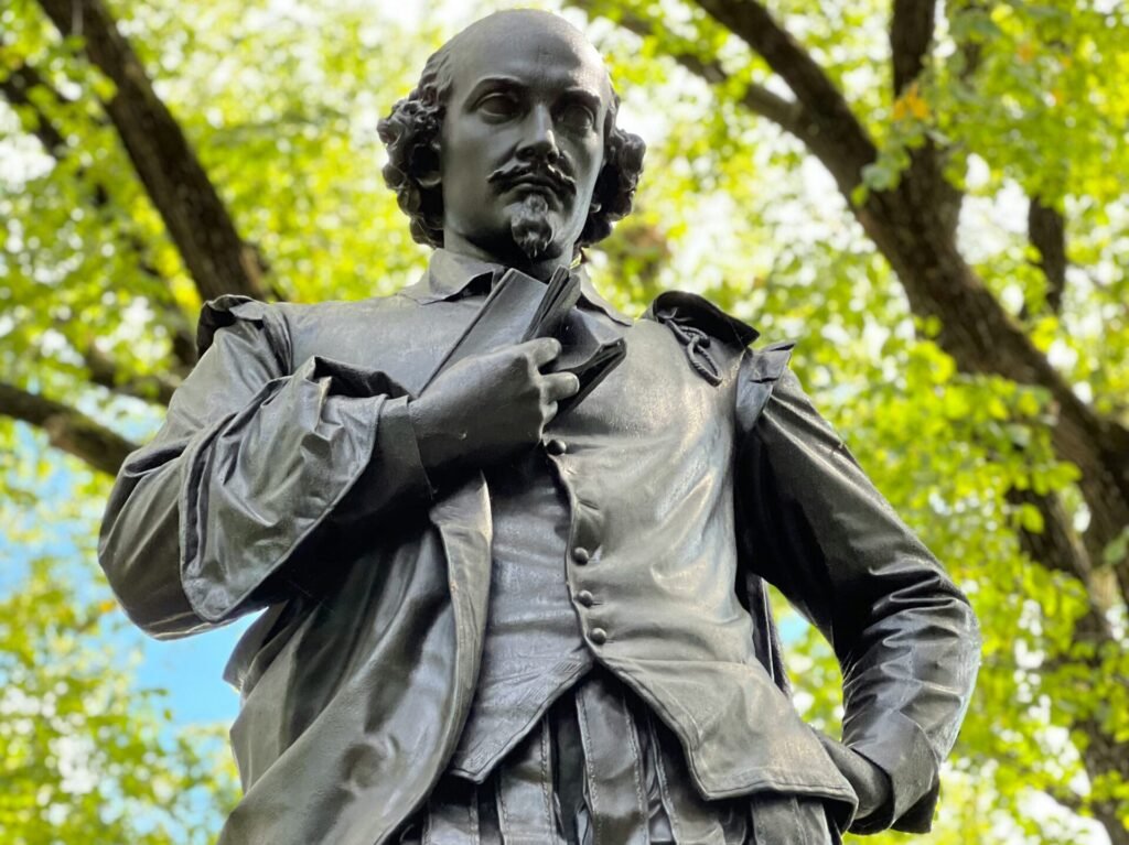 Shakespeare NOT Molière… in Algeria! Afrique says NO not NON